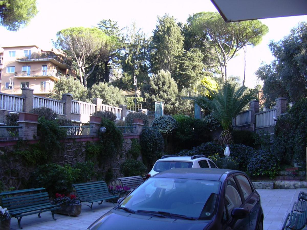 Casa Per Ferie Suore Domenicane Roma Ngoại thất bức ảnh